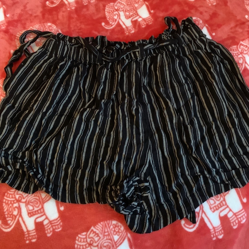 Stripped hollister tie up shorts